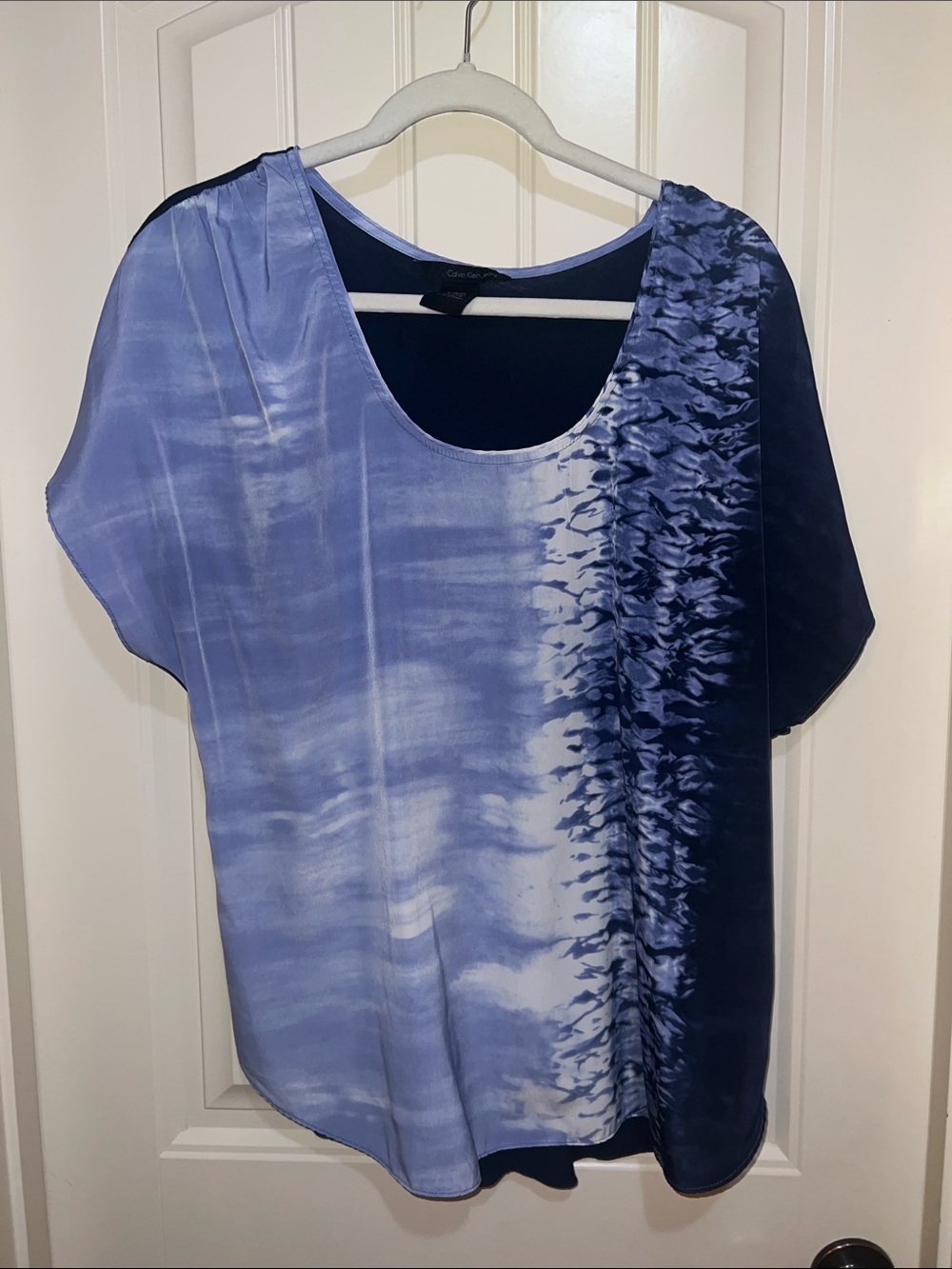 Calvin Klein Jeans sz XL silky tee